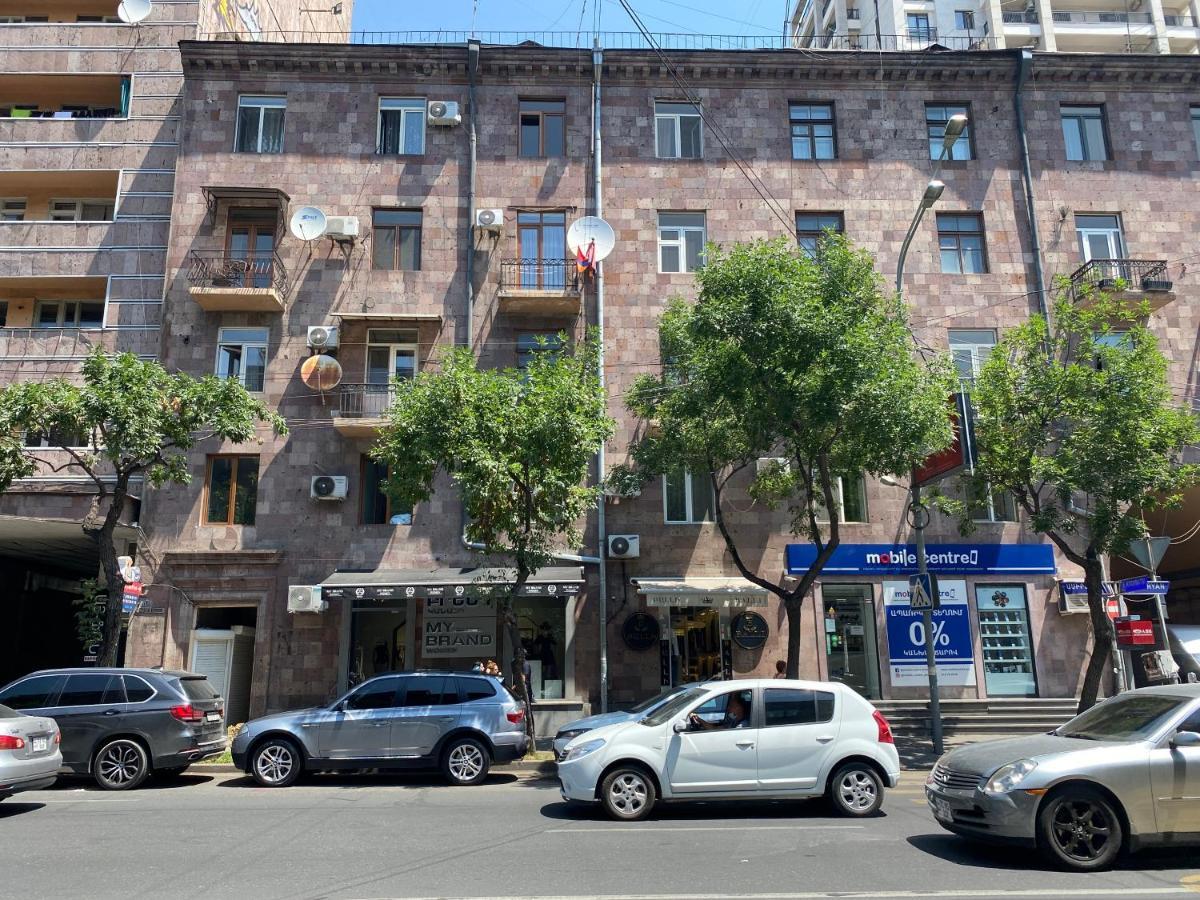 Апартаменты На улице Амиряна Ереван Экстерьер фото